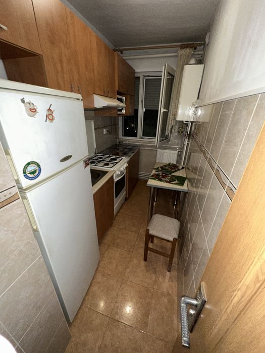 Vand apartament 3 camere, centrala, clima, Vlaicu etajul 4