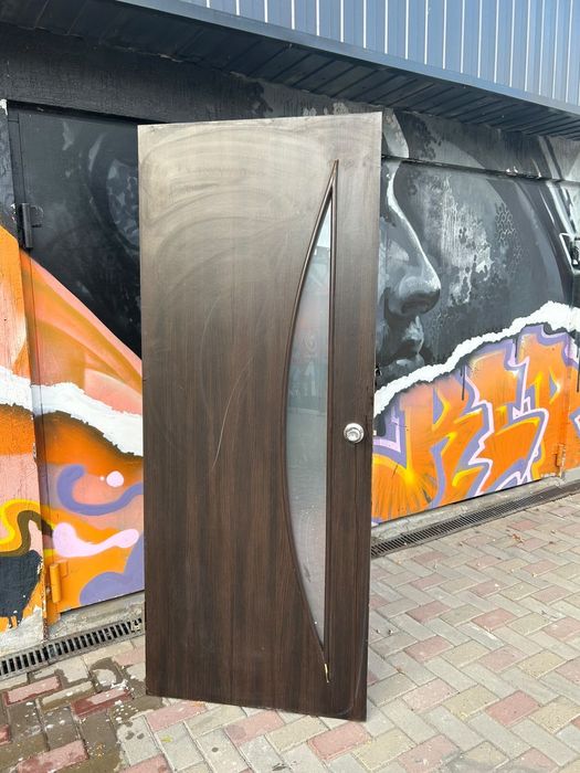 Продается бу дверь