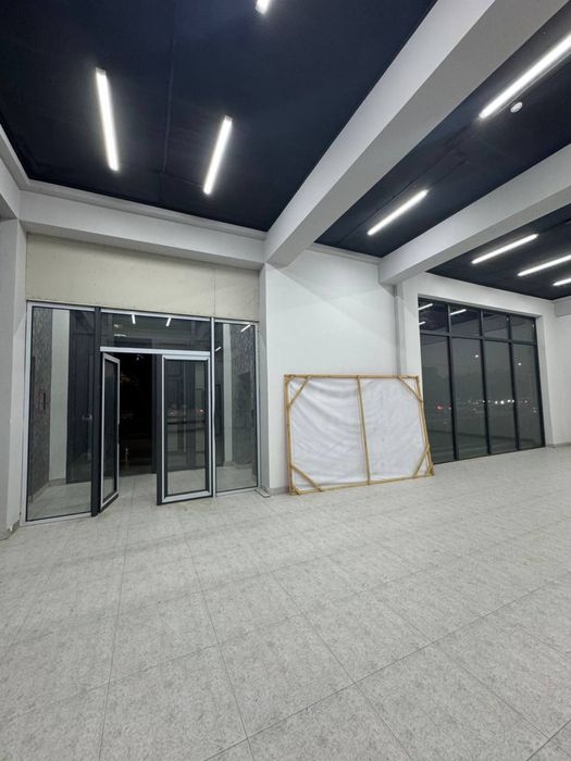 Сдаётся помещение180мкв  на новомосковской