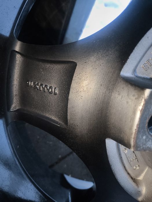 Продам четыре диска на уаз