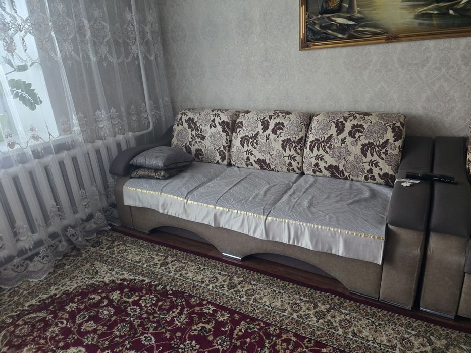 Продам два дивана