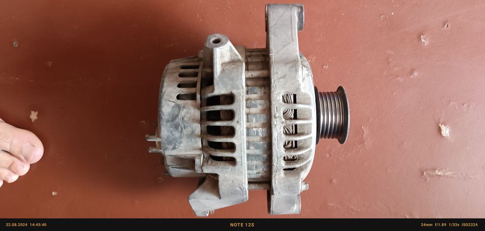 Продам генератор Вектра Б 1.8 2.0