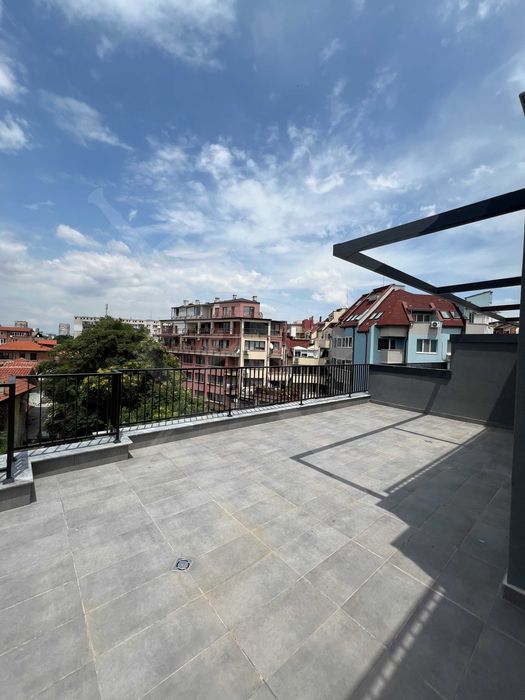 Продава се Тристаен апартамент в Пловдив, Център - 138 кв.м за 2098 €/кв.м - Снимка #19