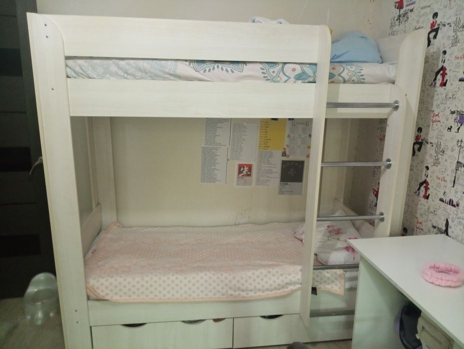 Кровать двухъярусная детская компактная