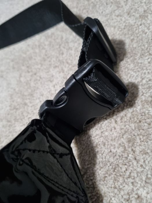 Borseta de la Snipes