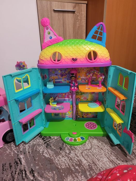 Gabby's Dollhouse și rulotă Barbie 3in1 (Mattel)
