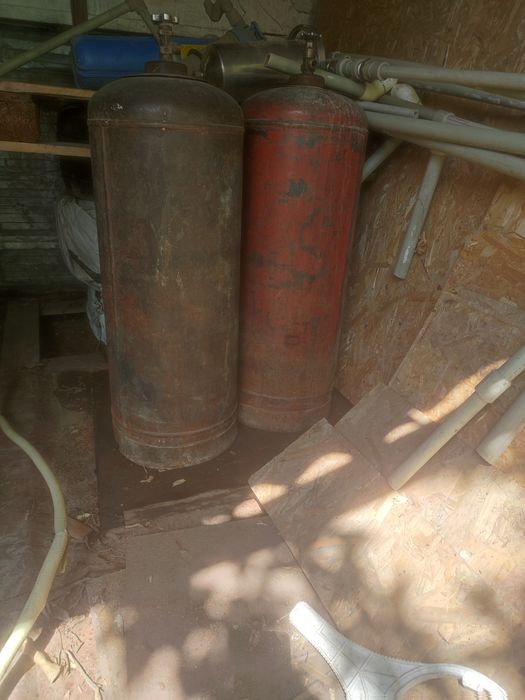 Продам газовый баллон.