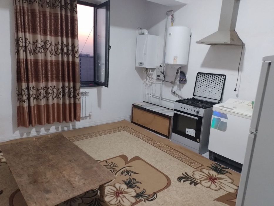 2 xonali uy ijaraga beriladi. 2-maktab oldi. Park