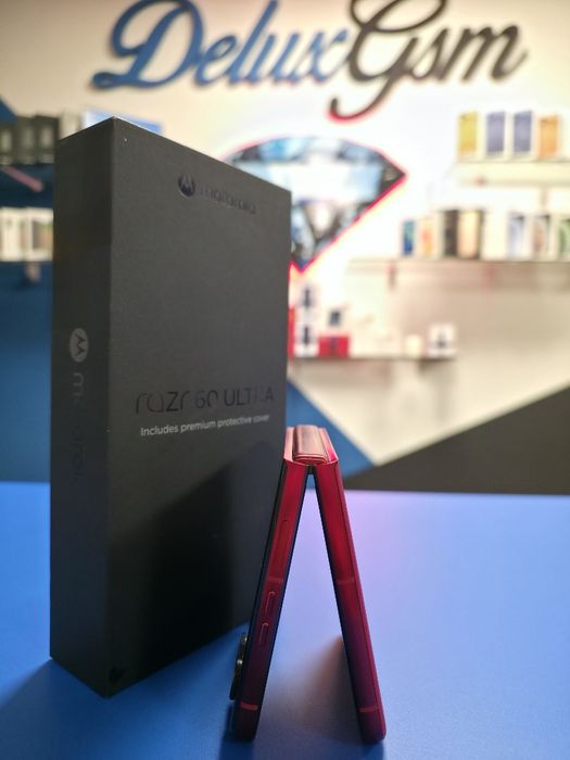 Motorola Razr 60 Ultra / Pantone / asigurare / DeluxGSM