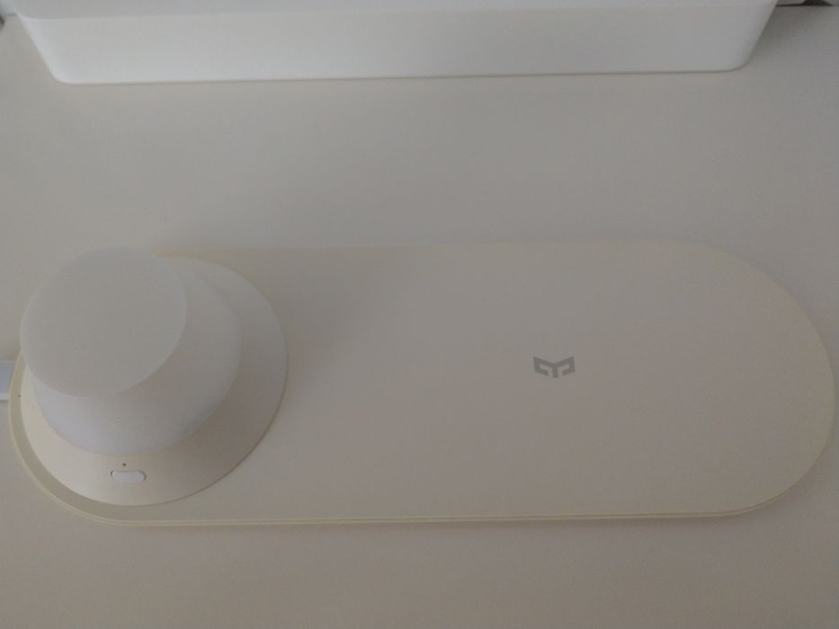 Yeelight YLYD04YI încărcător wireless lampă de birou