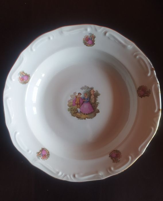 НАМАЛЕНА ЦЕНА! Плато Изида с бароков мотив Ромео и Жулиета