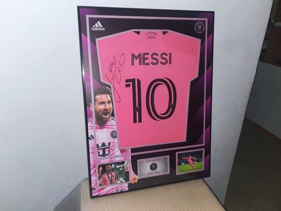 Оформление Вашей Футболки (формы) в рамку по Вашему дизайну.