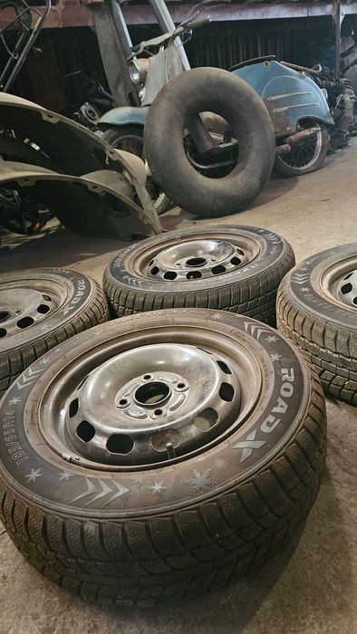 Зимни гуми с железни джанти RoadX 14 цола 185/65 4 броя - карани 1 сезон