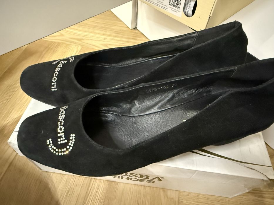 Туфли замшевая. 39р