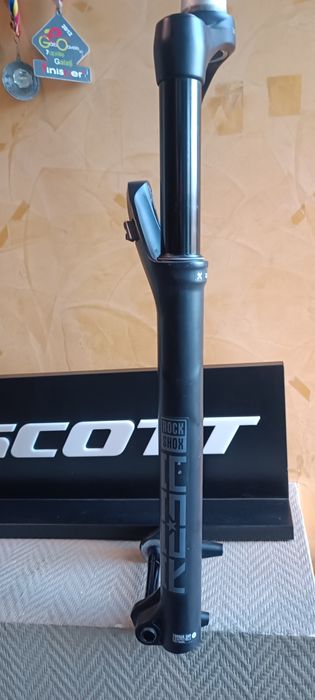 Furcă RockShox Reba