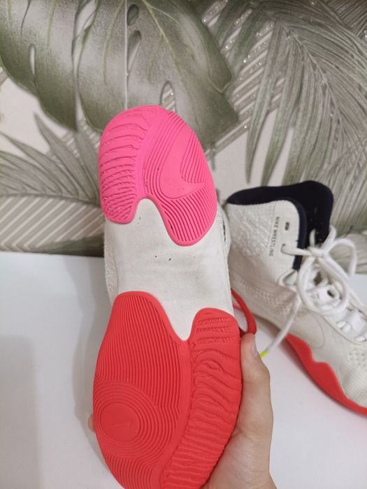 Продам боксерки  Nike Tawa