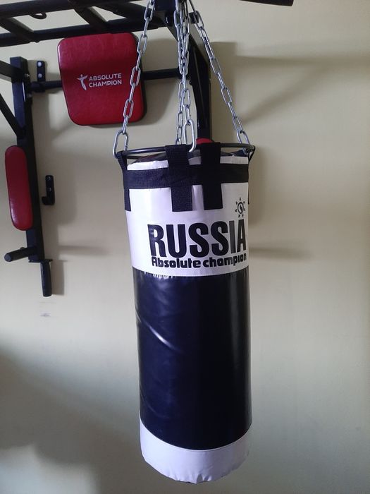 Продам боксерскую грушу