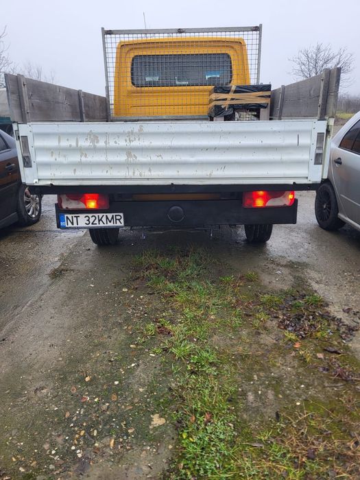Mercedes Doka 5 locuri