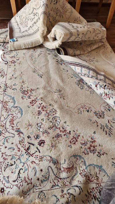 Продам ковёр турецкии размер 2х3 хорошем состояни