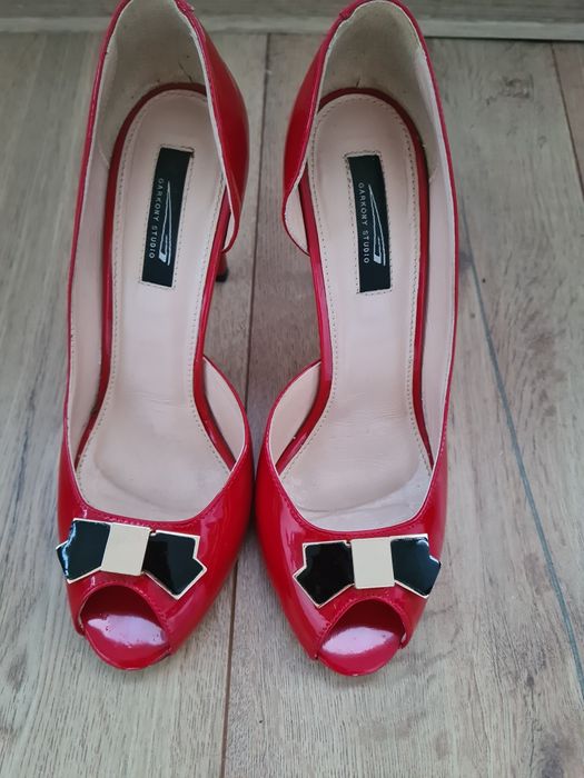 Pantofi piele lacuita