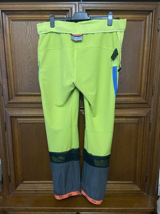 Vând pantalon Ortovox Bacun Naturetec marime L bărbați
