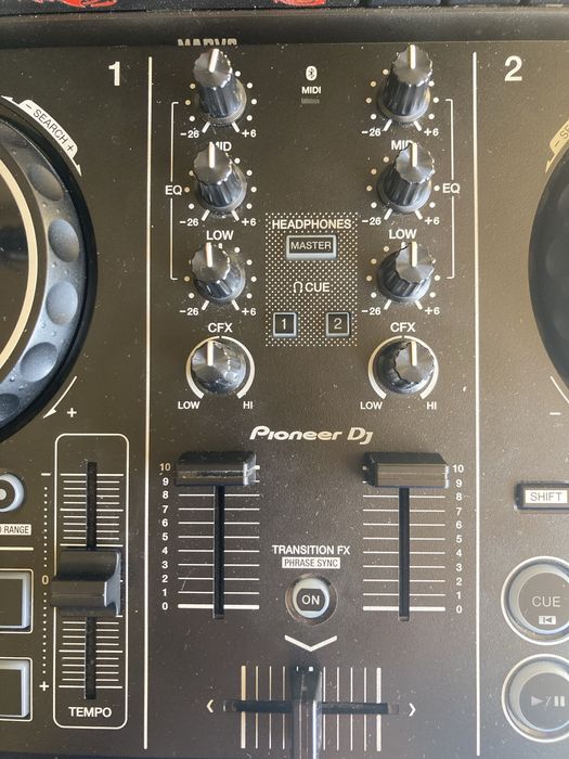 Pioneer DDJ-200 DJ контролер – като нов, с кутия