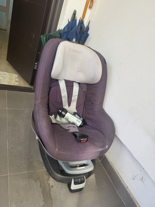 2 Scaune de Masina maxi cosi si unul Kinder Kraft
