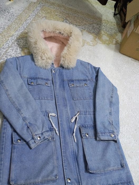 Джинсовая куртка утеплённая и джинсовые брюки