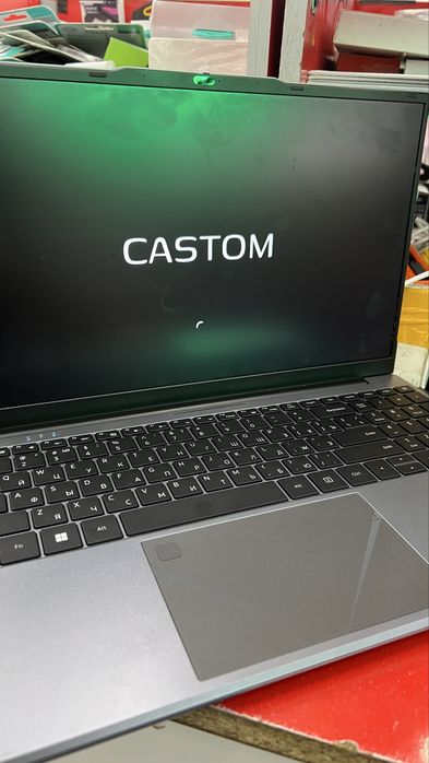 Ноутбук  castom