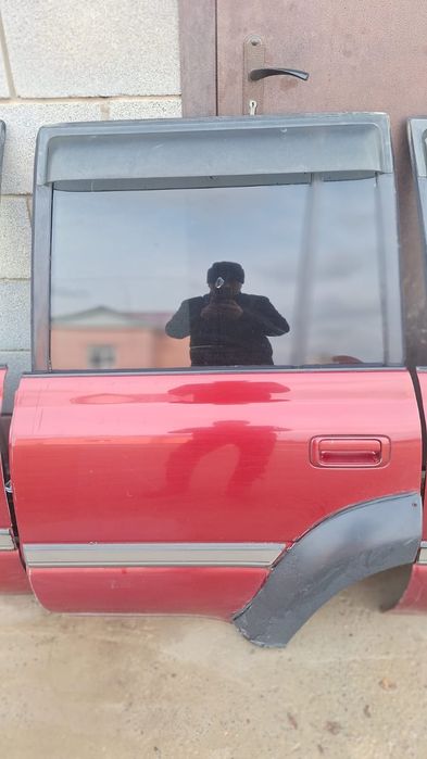 Двери автомобиля