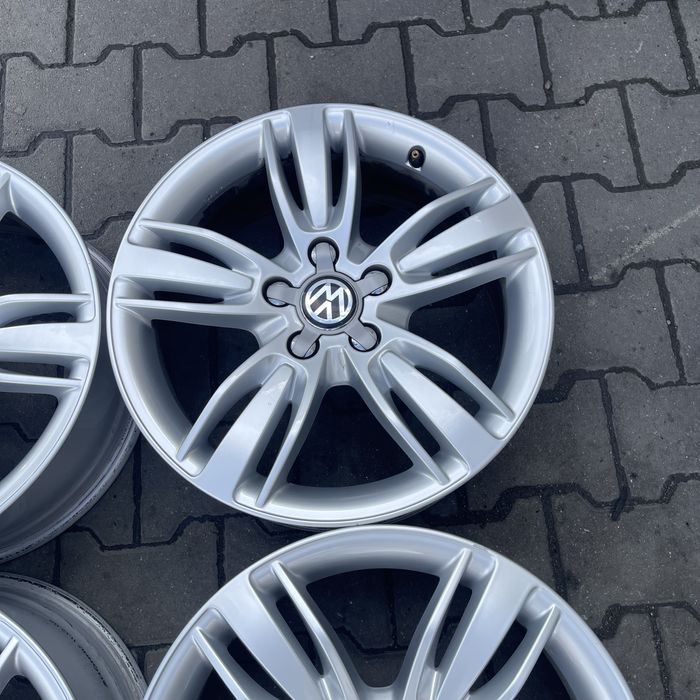 Jante aliaj VW Golf Passat Tiguan octavia leon pe 17 5x112