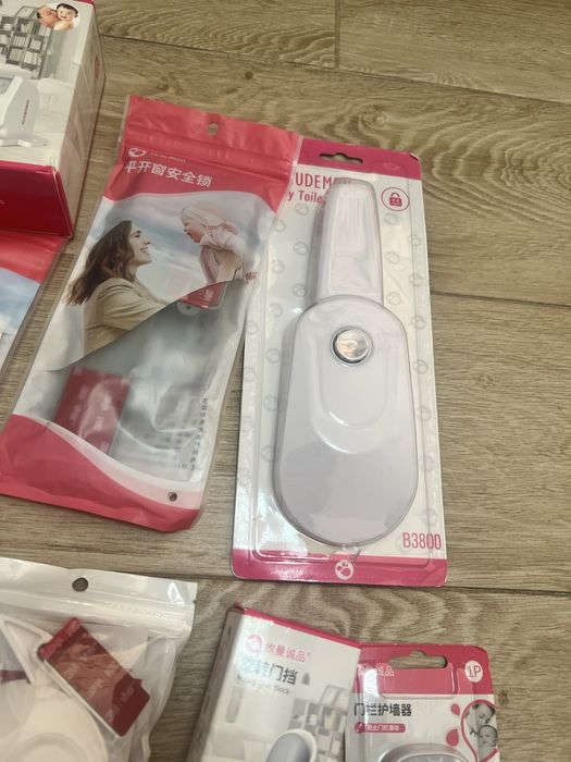 Lot produse de siguranta pentru bebe si copii, diverse protectii