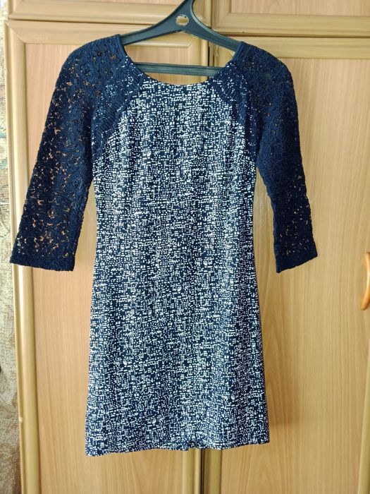 Срочно! Продам платье для девочек