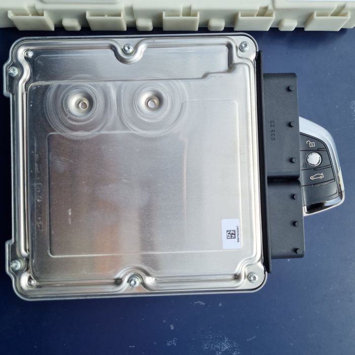 Kit de pornire BMW X6 f16  BMW x5 f15/ FEM ECU / calculator 9383712