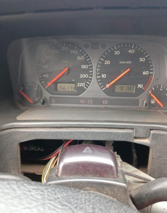 Продам машину срочно