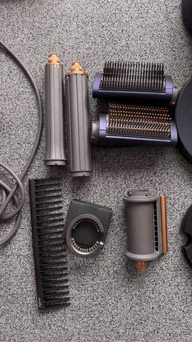 Продам Dyson  Airwrap Complete Long HS05