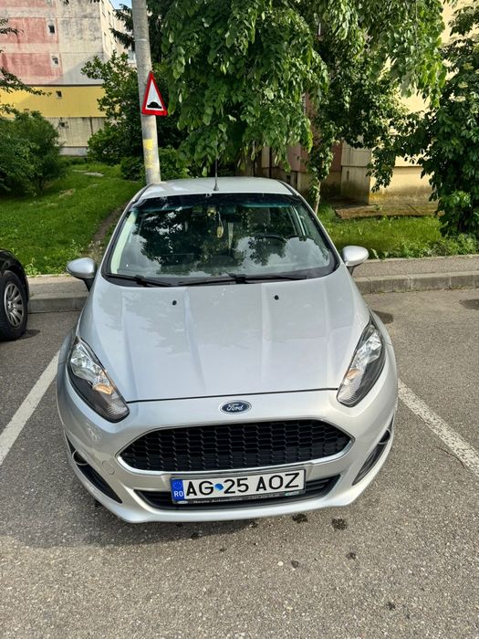 Vând Ford Fiesta, 2017, benzină, bine întreținut.