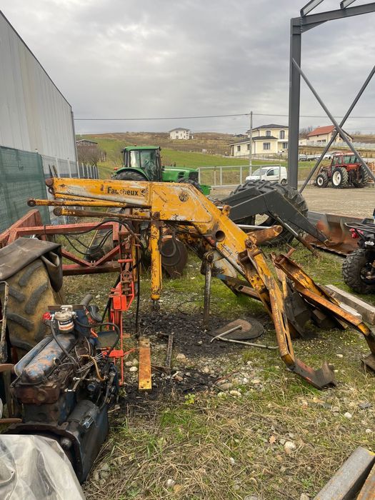 John Deere 6630, Fendt Favorit 822, Fiat 1380, Landini 6500.