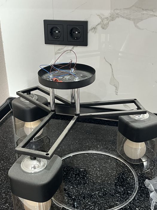 Люстра хороший состаяние