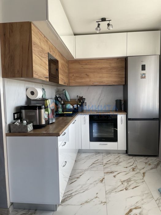 Двустаен апартамент, напълно обзаведен. Луксозно изпълнение