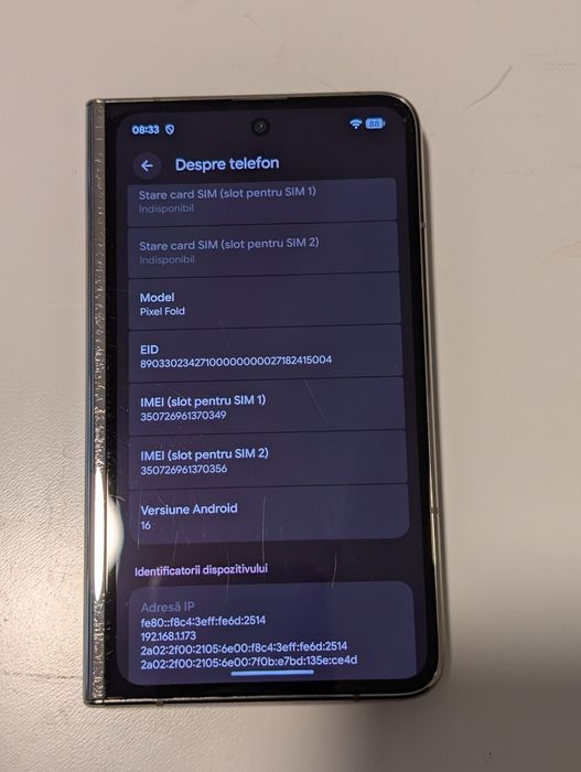 Google Pixel Fold( ecranul mare defect )