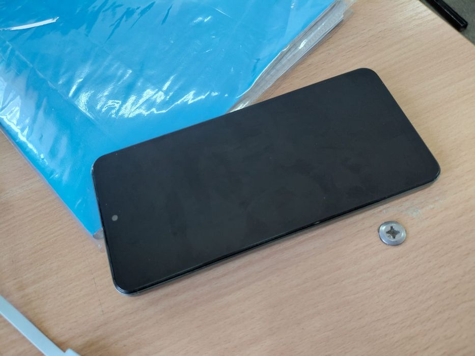 Продаю Realme 12