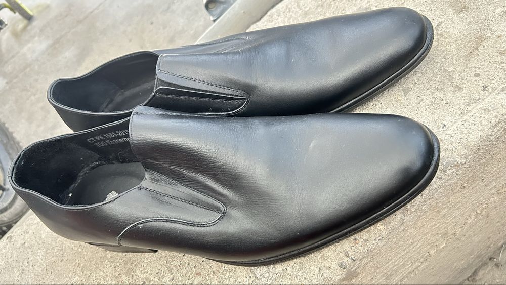 Продаю кожаные туфли 44 размера