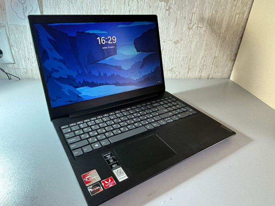 Продам ноутбук Lenovo в отличном состоянии