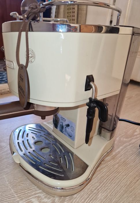 Aparat cafea  Delonghi