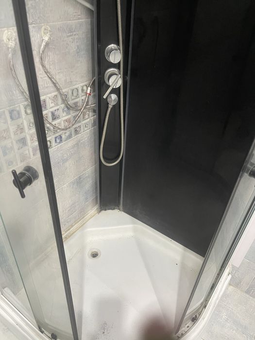 Продается душевая кабина