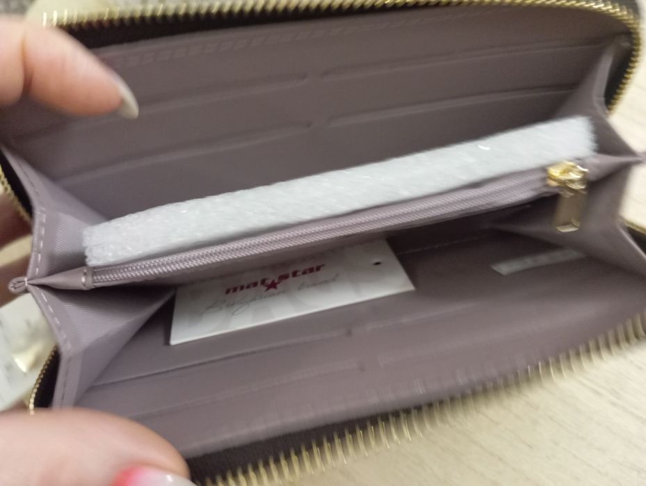 Дамско портмоне Ново с етикет