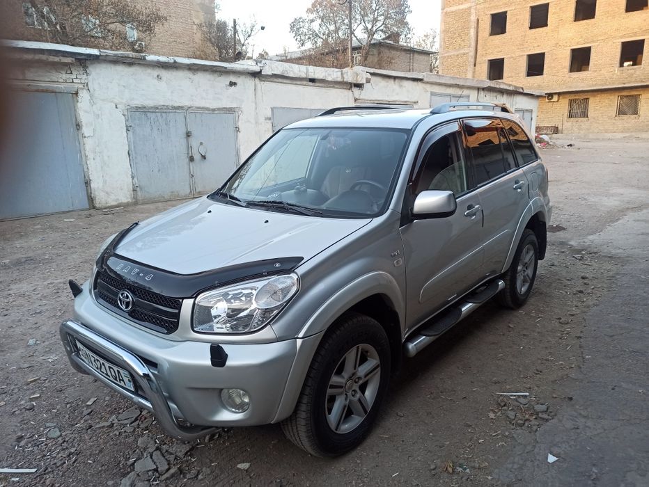 Продается Toyota RAV4