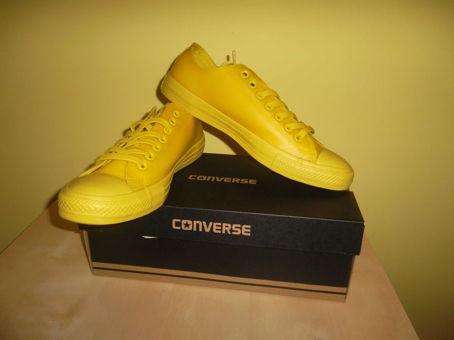 Tenisi Converse CTAS Translucent Rubber Ox nr. 40 si 41.5 - LICHIDARE
