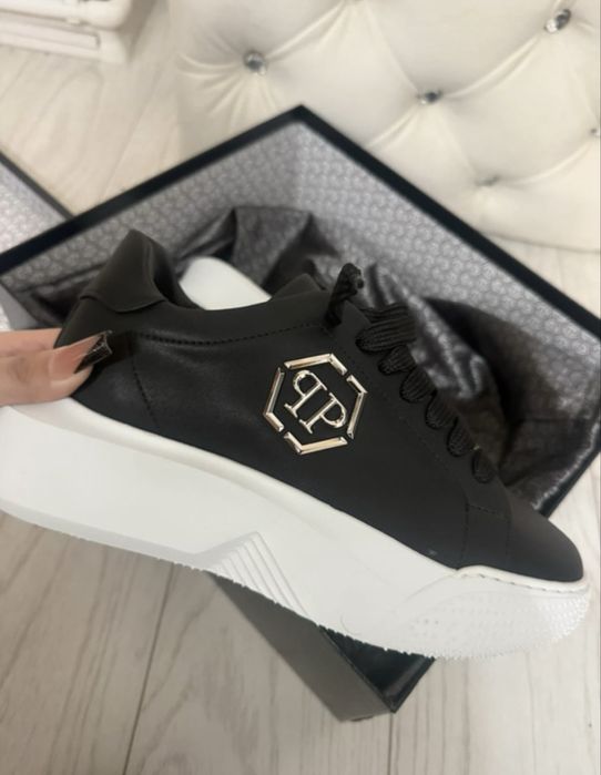 Adidasi originali philipp plein noi